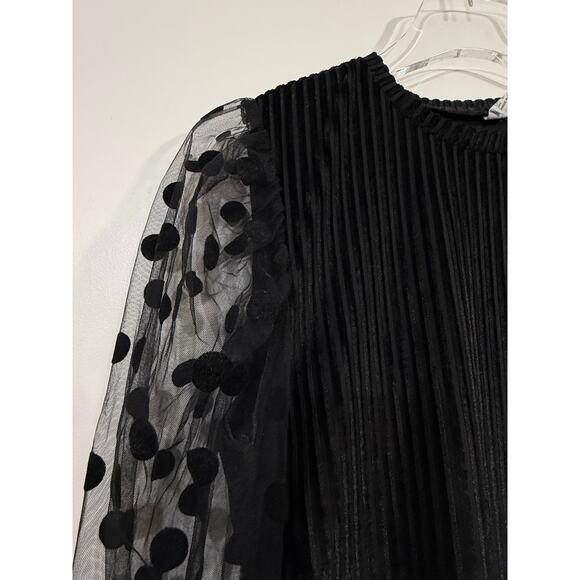 Unbranded Puff Sleeve Top in Black Size Medium - Picture 3 of 5